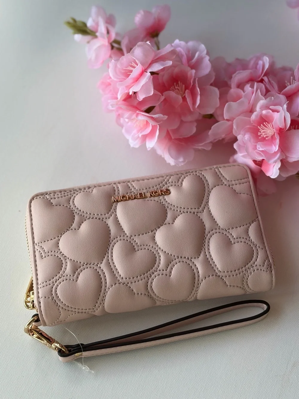 MICHAEL KORS  Jet Set Large Heart Embroidered Smartphone Wristlet Wallet Blush